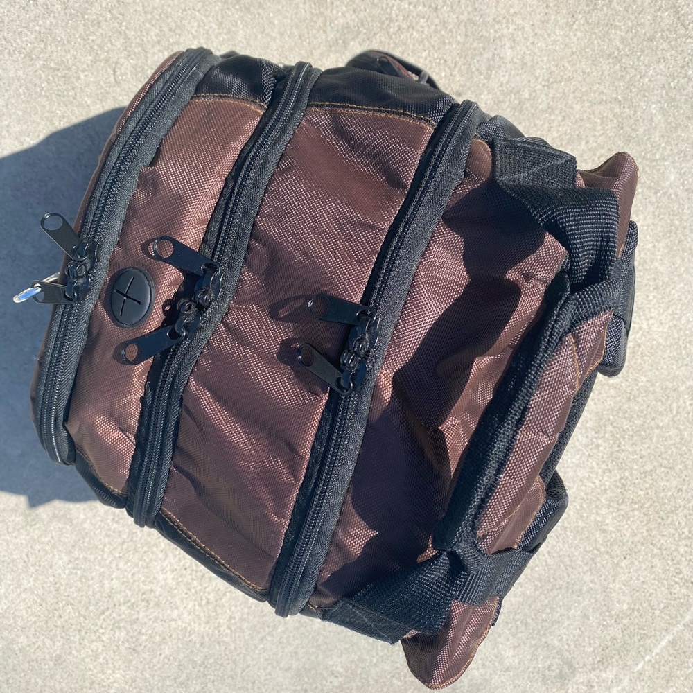 Solar Powered Backpack - Picture 7 of 11